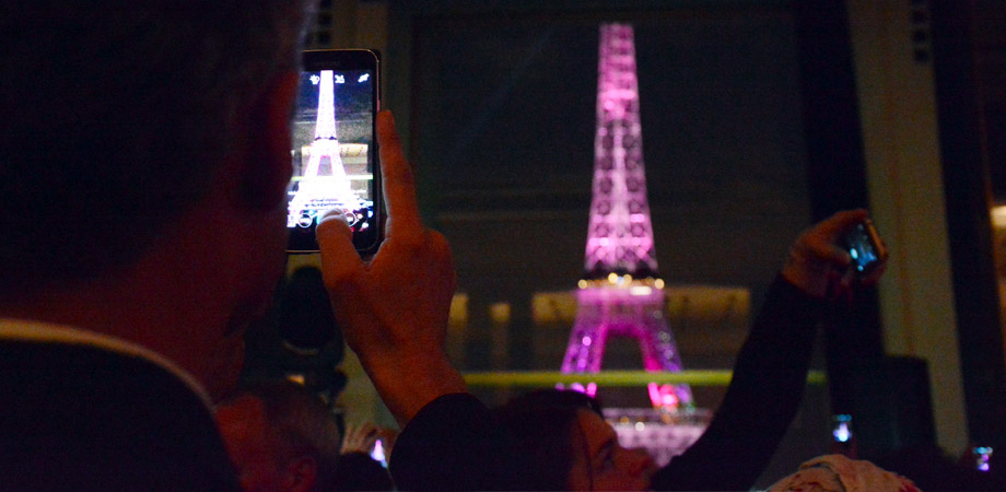 Pink eiffel Smartphone